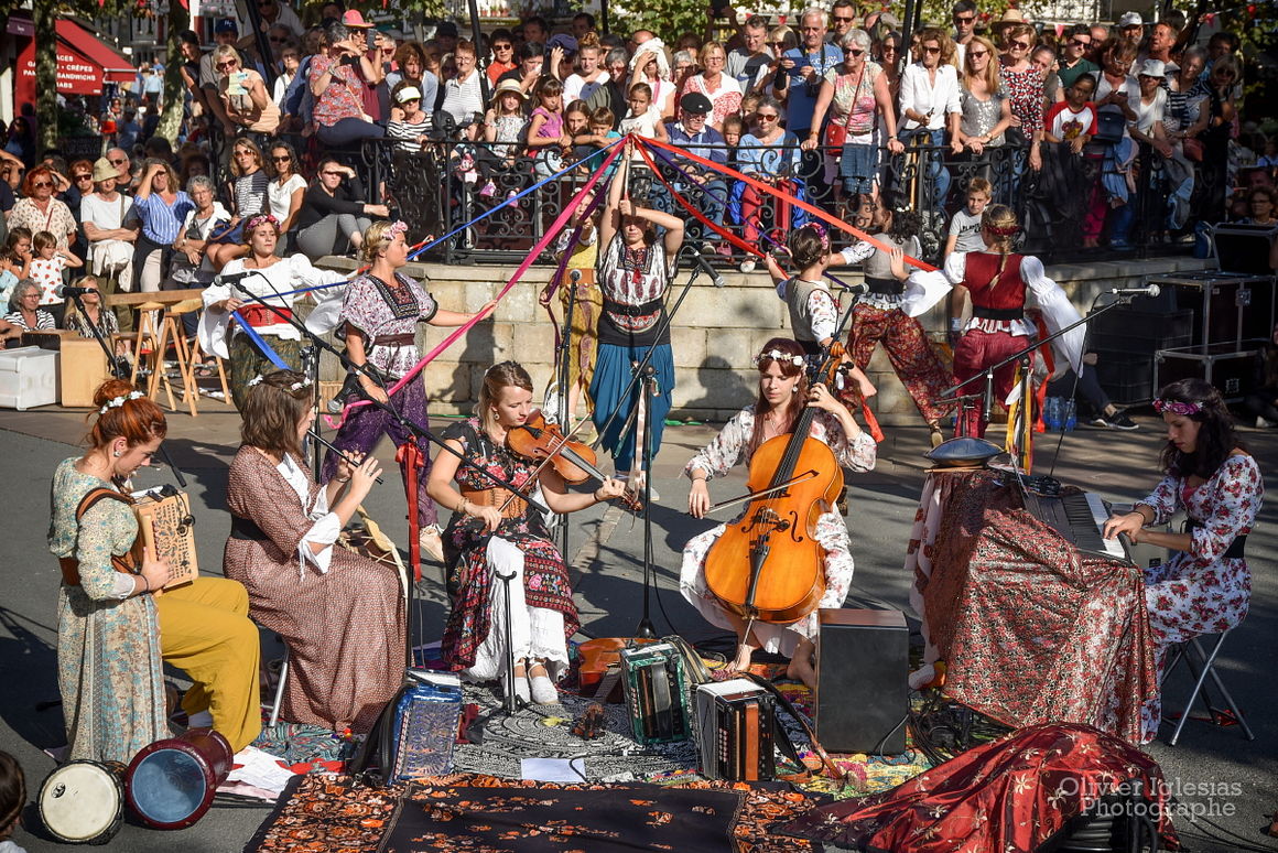 Spectacle Hariz Hari<br />ZARENA ZARELAKO<br />St-Jean-de-Luz