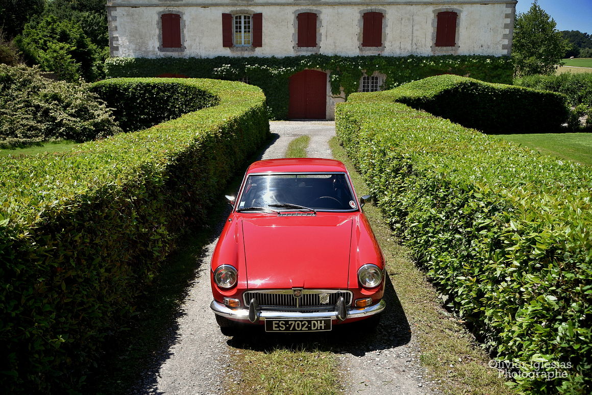 MG B GT<br />Voiture de collection <br />à louer