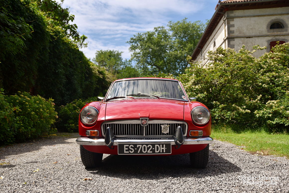 MG B GT<br />Voiture de collection <br />à louer