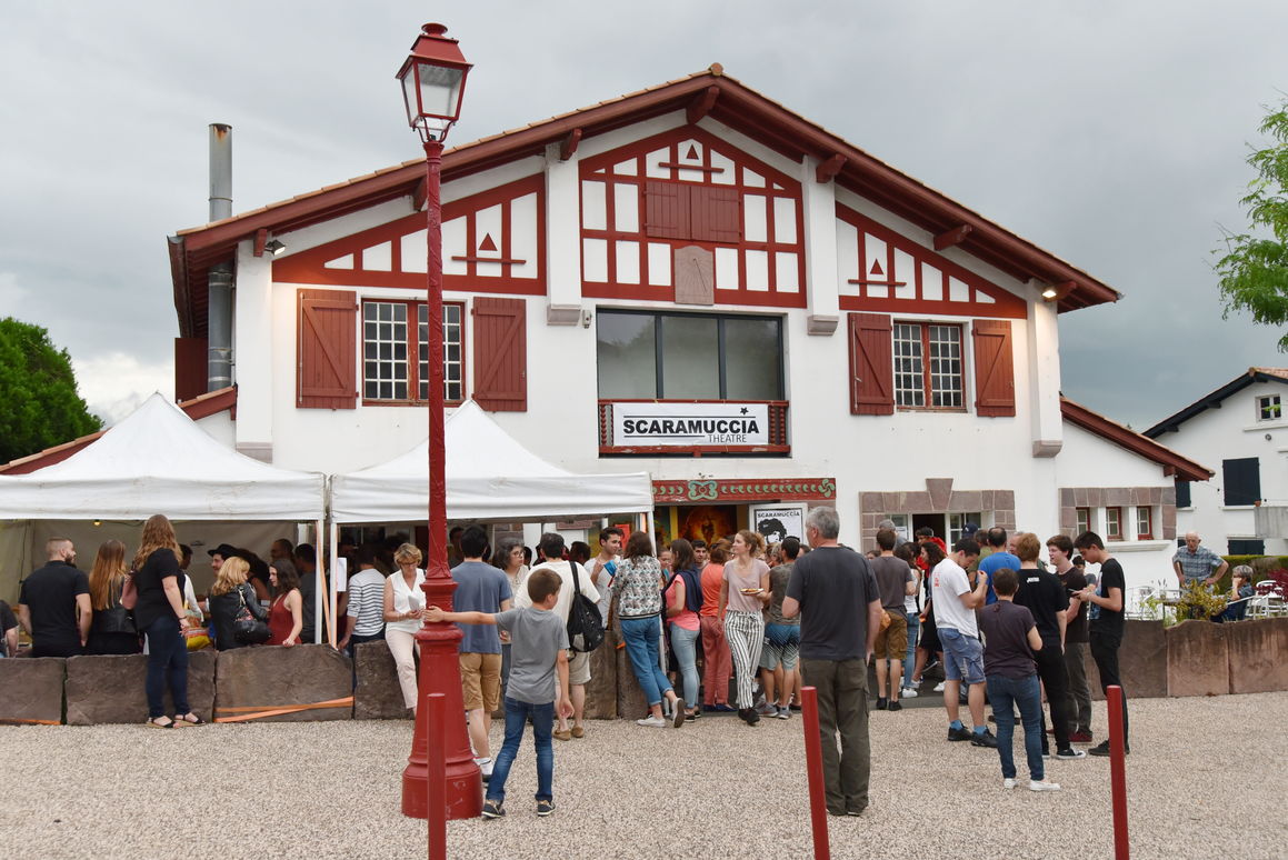 SCARAMUCCIA THÉÂTRE<br />Passons aux actes 2018<br />Ateliers Ados