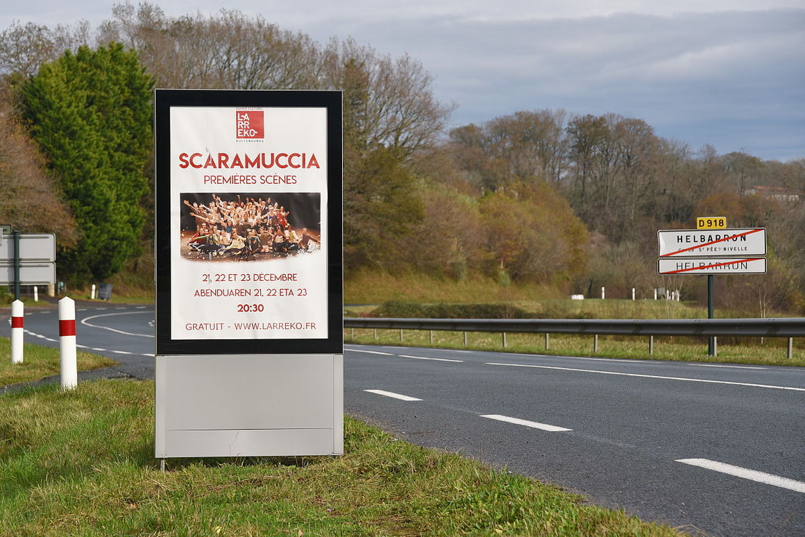 SCARAMUCCIA THÉÂTRE<br />Premières scènes 2018-19<br />Ateliers Ados